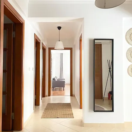 Lägenhet Excelent Location & Spacious No3