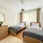 Excelent Location & Spacious No3 * Istanbul