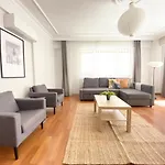 Apartment Excelent Location & Spacious No3
