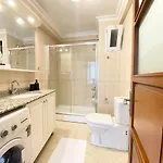 Apartment Excelent Location & Spacious No3 *