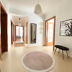 דירה Excelent Location & Spacious No3