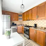 Excelent Location & Spacious No3 איסטמבול
