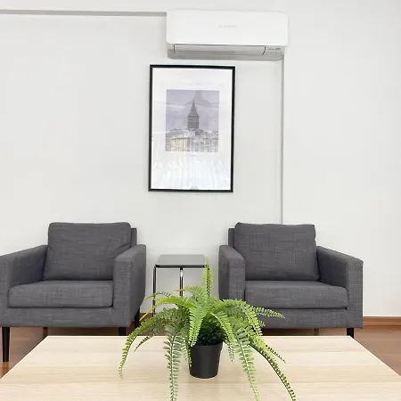 Excelent Location & Spacious No3 Lägenhet *
