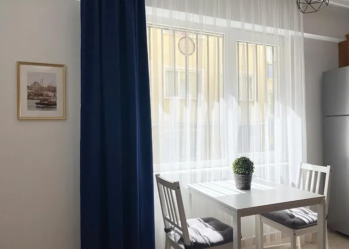 Excelent Location & Spacious No3 *